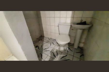 Casa à venda com 345m², 7 quartos e 2 vagas Casa à venda com 345m², 7 quartos e 2 vagasCasa 2 - Banheiro da Suíte