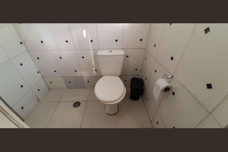 Casa à venda com 345m², 7 quartos e 2 vagas Casa à venda com 345m², 7 quartos e 2 vagasCasa 4 - Banheiro