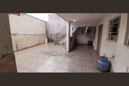 Casa à venda com 345m², 7 quartos e 2 vagas Casa à venda com 345m², 7 quartos e 2 vagasCasa 4 - Quintal