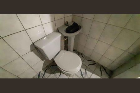 Casa à venda com 345m², 7 quartos e 2 vagas Casa à venda com 345m², 7 quartos e 2 vagasCasa 2 - Banheiro da Suíte