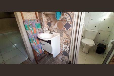 Casa à venda com 345m², 7 quartos e 2 vagas Casa à venda com 345m², 7 quartos e 2 vagasCasa 4 - Banheiro