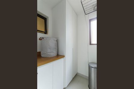 Apartamento à venda com 79m², 3 quartos e 1 vagaÁrea de Serviço