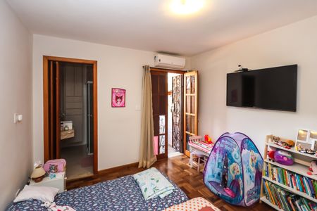 Casa à venda com 110m², 2 quartos e 2 vagas Casa à venda com 110m², 2 quartos e 2 vagasSuíte 2