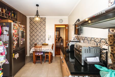 Casa à venda com 110m², 2 quartos e 2 vagas Casa à venda com 110m², 2 quartos e 2 vagasCozinha