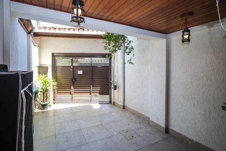 Casa à venda com 110m², 2 quartos e 2 vagas Casa à venda com 110m², 2 quartos e 2 vagasGaragem