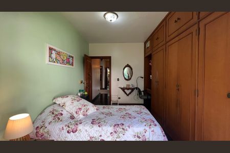 Casa para alugar com 485m², 4 quartos e 4 vagas Casa para alugar com 485m², 4 quartos e 4 vagasQuarto 3