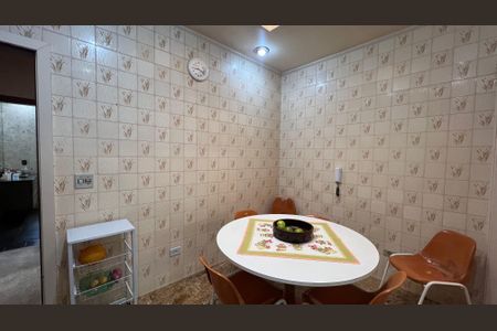 Casa para alugar com 485m², 4 quartos e 4 vagas Casa para alugar com 485m², 4 quartos e 4 vagasCopa