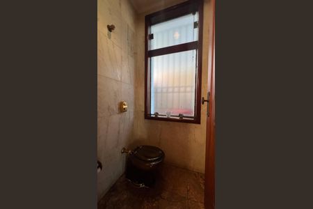 Casa para alugar com 485m², 4 quartos e 4 vagas Casa para alugar com 485m², 4 quartos e 4 vagasLavabo