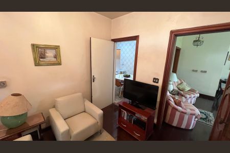 Casa para alugar com 485m², 4 quartos e 4 vagas Casa para alugar com 485m², 4 quartos e 4 vagasSala de TV