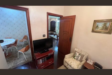 Casa para alugar com 485m², 4 quartos e 4 vagas Casa para alugar com 485m², 4 quartos e 4 vagasSala de TV