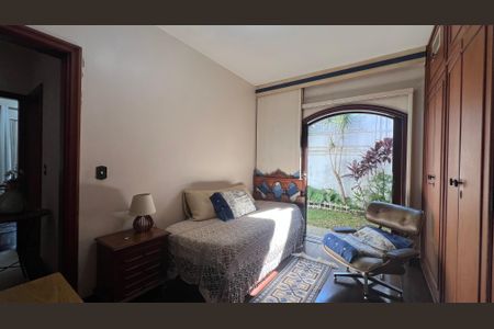 Casa para alugar com 485m², 4 quartos e 4 vagas Casa para alugar com 485m², 4 quartos e 4 vagasQuarto 1