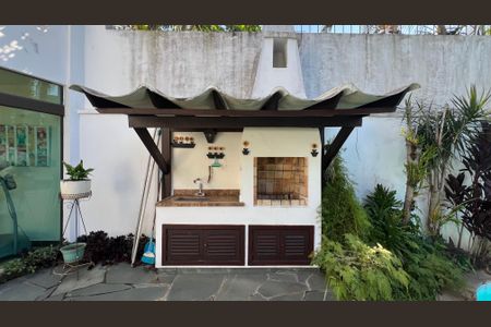 Casa para alugar com 485m², 4 quartos e 4 vagas Casa para alugar com 485m², 4 quartos e 4 vagasChurrasqueira