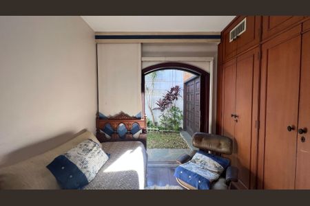 Casa para alugar com 485m², 4 quartos e 4 vagas Casa para alugar com 485m², 4 quartos e 4 vagasQuarto 1