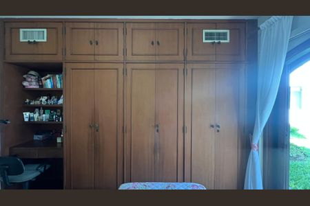 Casa para alugar com 485m², 4 quartos e 4 vagas Casa para alugar com 485m², 4 quartos e 4 vagasQuarto 3