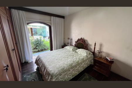 Casa para alugar com 485m², 4 quartos e 4 vagas Casa para alugar com 485m², 4 quartos e 4 vagasSuite