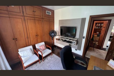 Casa para alugar com 485m², 4 quartos e 4 vagas Casa para alugar com 485m², 4 quartos e 4 vagasQuarto 2