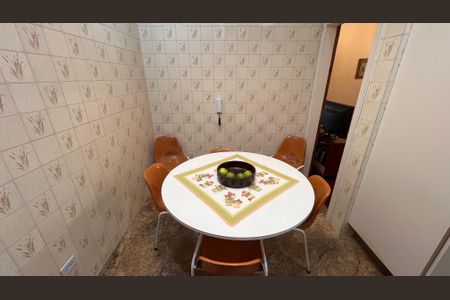 Casa para alugar com 485m², 4 quartos e 4 vagas Casa para alugar com 485m², 4 quartos e 4 vagasCopa