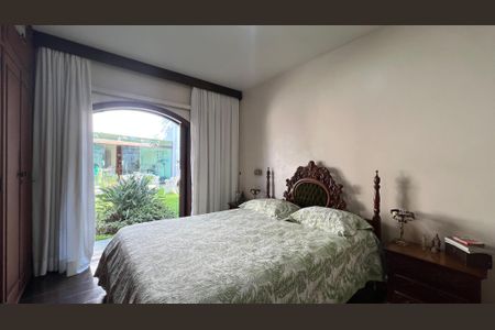 Casa para alugar com 485m², 4 quartos e 4 vagas Casa para alugar com 485m², 4 quartos e 4 vagasSuite