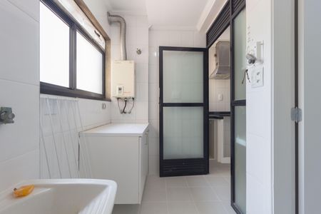 Apartamento para alugar com 105m², 2 quartos e 3 vagas Apartamento para alugar com 105m², 2 quartos e 3 vagasÁrea de Serviço