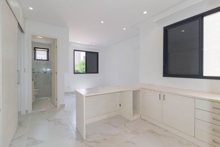 Apartamento para alugar com 105m², 2 quartos e 3 vagas Apartamento para alugar com 105m², 2 quartos e 3 vagasCloset - Suíte 2