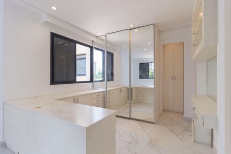 Apartamento para alugar com 105m², 2 quartos e 3 vagas Apartamento para alugar com 105m², 2 quartos e 3 vagasCloset - Suíte 2
