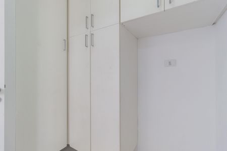 Apartamento para alugar com 105m², 2 quartos e 3 vagas Apartamento para alugar com 105m², 2 quartos e 3 vagasQuarto - Área de Serviço