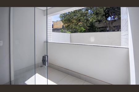 Apartamento à venda com 78m², 3 quartos e 2 vagasVaranda