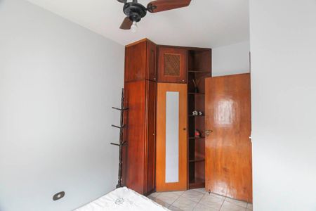 Casa à venda com 206m², 4 quartos e 3 vagas Casa à venda com 206m², 4 quartos e 3 vagasQuarto 3