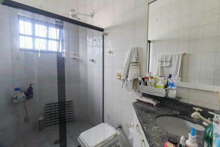 Casa à venda com 206m², 4 quartos e 3 vagas Casa à venda com 206m², 4 quartos e 3 vagasBanheiro da Suíte
