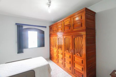 Casa à venda com 206m², 4 quartos e 3 vagas Casa à venda com 206m², 4 quartos e 3 vagasQuarto 1