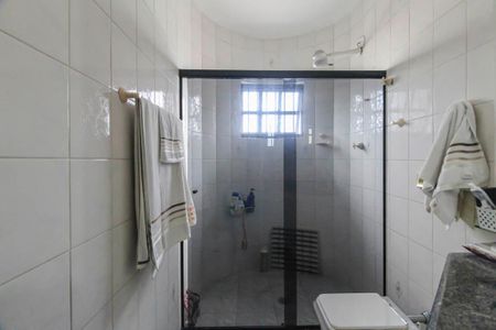Casa à venda com 206m², 4 quartos e 3 vagas Casa à venda com 206m², 4 quartos e 3 vagasBanheiro da Suíte