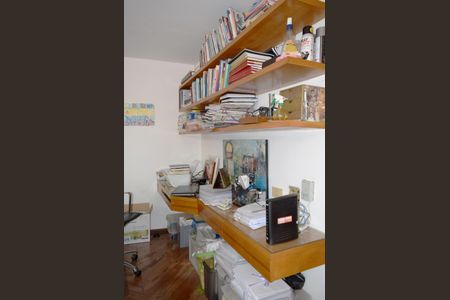 Casa à venda com 535m², 4 quartos e 4 vagasHome office