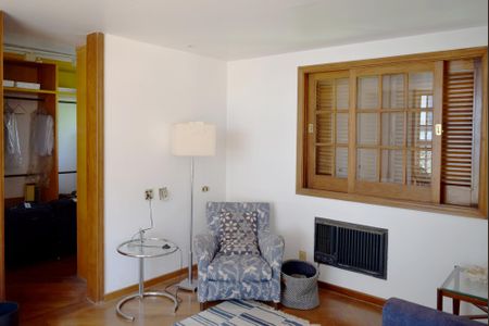 Casa à venda com 535m², 4 quartos e 4 vagasSuíte 1