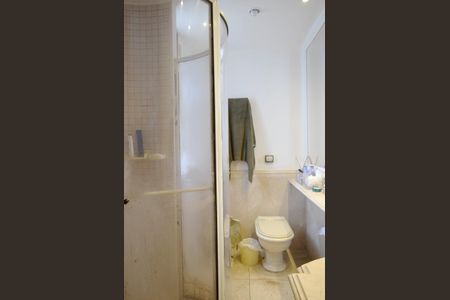 Casa à venda com 535m², 4 quartos e 4 vagasBanheiro da Suíte 3