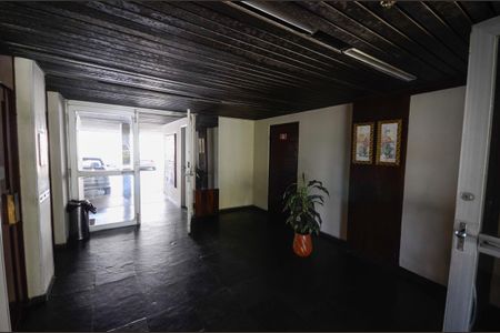 Apartamento à venda com 77m², 2 quartos e 1 vaga Apartamento à venda com 77m², 2 quartos e 1 vagaÁrea comum - Hall