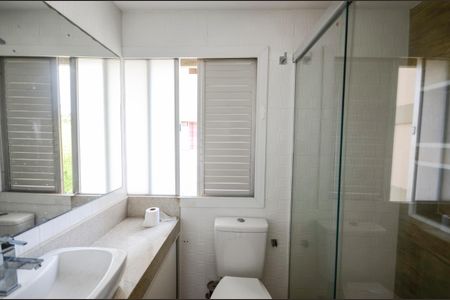 Apartamento à venda com 77m², 2 quartos e 1 vaga Apartamento à venda com 77m², 2 quartos e 1 vagaBanheiro da Suíte