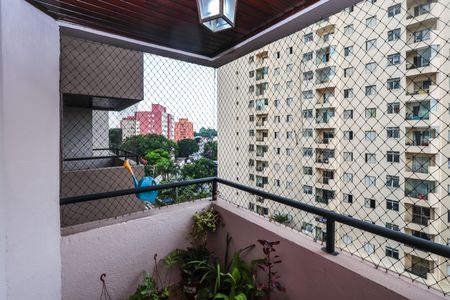 Apartamento à venda com 69m², 3 quartos e 1 vaga Apartamento à venda com 69m², 3 quartos e 1 vagaVaranda