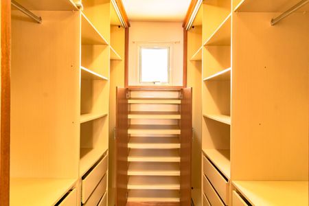 Apartamento à venda com 112m², 3 quartos e 3 vagasCloset do quarto 2