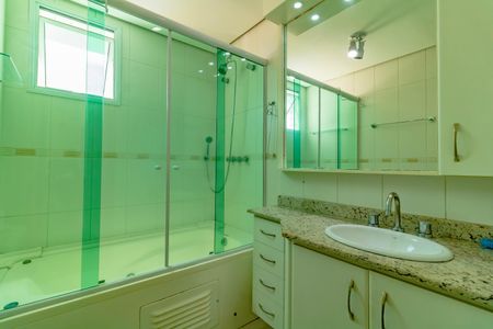 Apartamento à venda com 112m², 3 quartos e 3 vagasBanheiro do Quarto 2