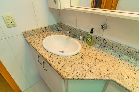 Apartamento à venda com 112m², 3 quartos e 3 vagasBanheiro 