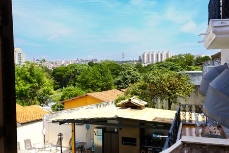 Casa à venda com 442m², 3 quartos e 4 vagas Casa à venda com 442m², 3 quartos e 4 vagasquarto 1 vista