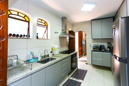 Casa à venda com 442m², 3 quartos e 4 vagas Casa à venda com 442m², 3 quartos e 4 vagasCozinha