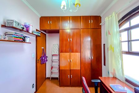 Casa à venda com 140m², 3 quartos e 2 vagasQuarto 2