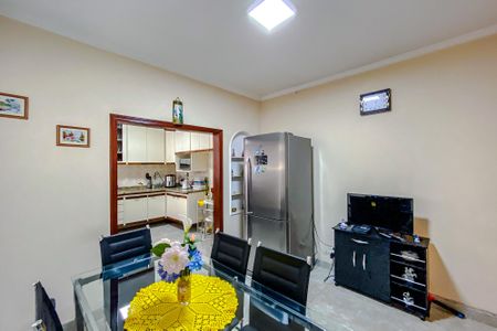 Casa à venda com 140m², 3 quartos e 2 vagasCozinha