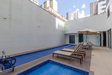 Apartamento à venda com 129m², 3 quartos e 3 vagas Apartamento à venda com 129m², 3 quartos e 3 vagasÁrea comum - Piscina