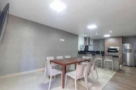 Apartamento à venda com 129m², 3 quartos e 3 vagas Apartamento à venda com 129m², 3 quartos e 3 vagasÁrea comum - Espaço Gourmet