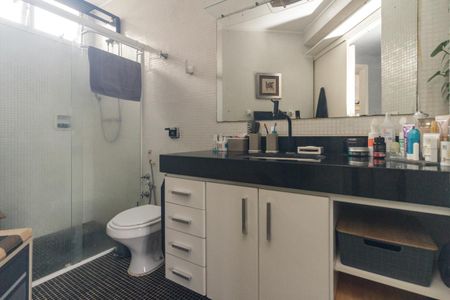 Apartamento à venda com 125m², 3 quartos e 1 vaga Apartamento à venda com 125m², 3 quartos e 1 vagaBanheiro da Suíte