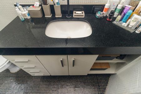 Apartamento à venda com 125m², 3 quartos e 1 vaga Apartamento à venda com 125m², 3 quartos e 1 vagaBanheiro da Suíte