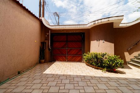 Casa à venda com 260m², 3 quartos e 3 vagas Casa à venda com 260m², 3 quartos e 3 vagasGaragem