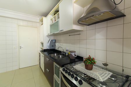 Apartamento à venda com 107m², 3 quartos e 2 vagasCozinha